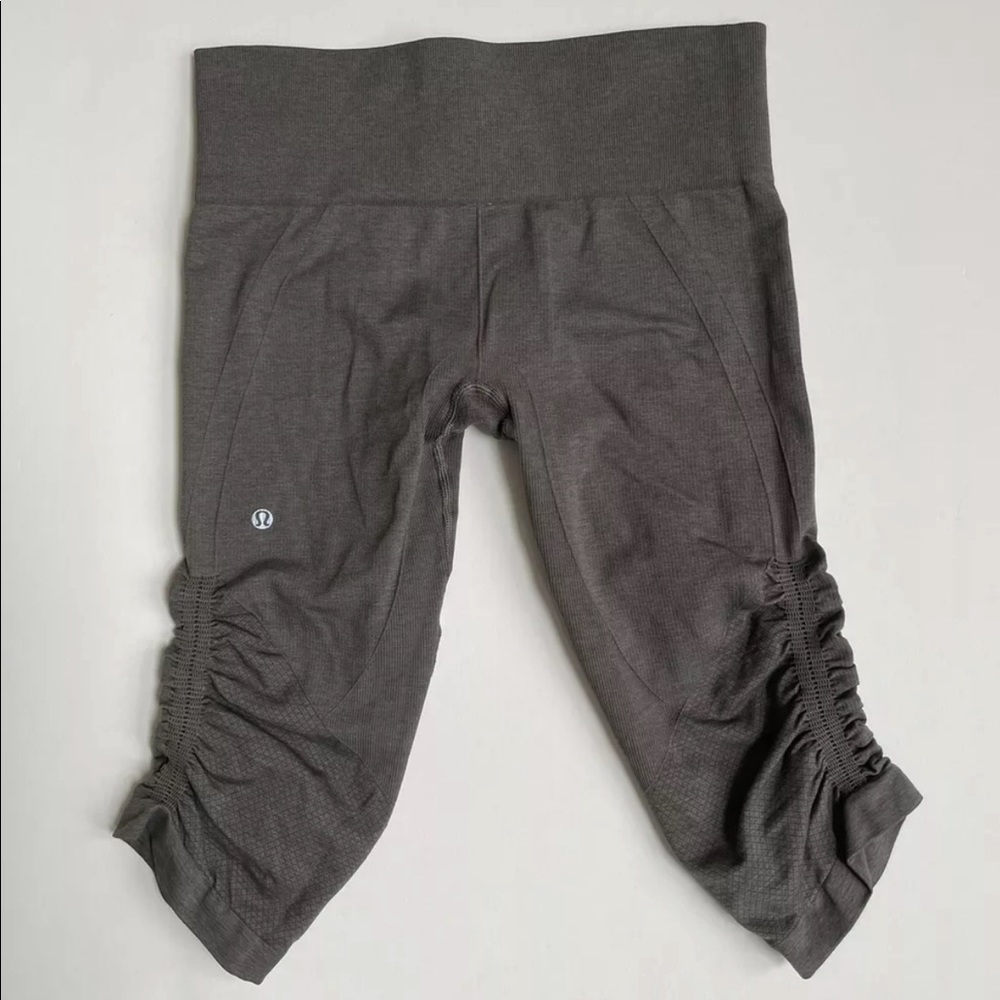 Lululemon In The Flow Crop || Leggings Sz 8